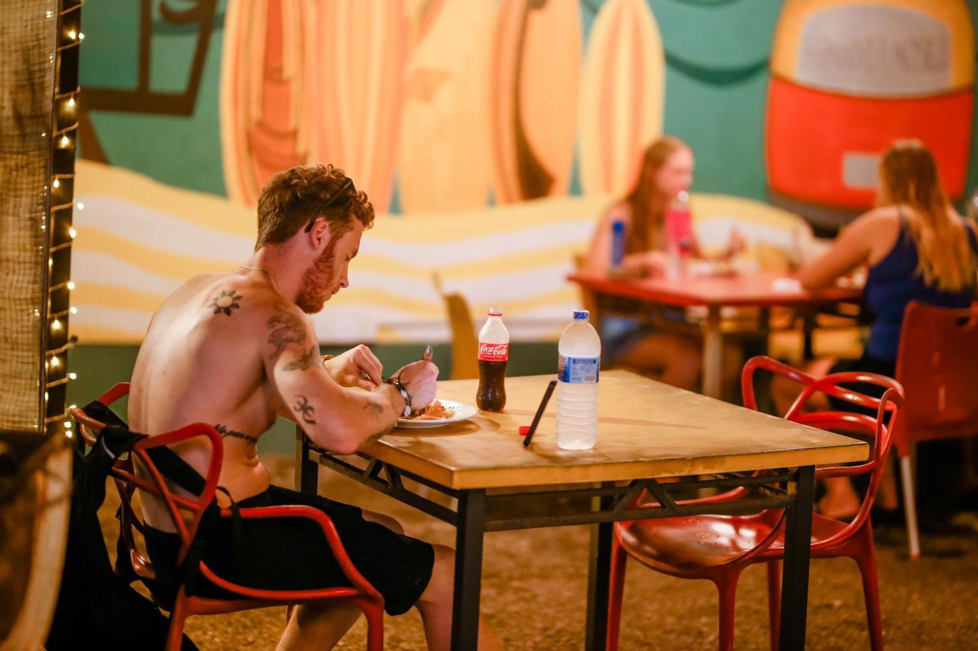 Hangover Hostels Mirissa Esterno foto